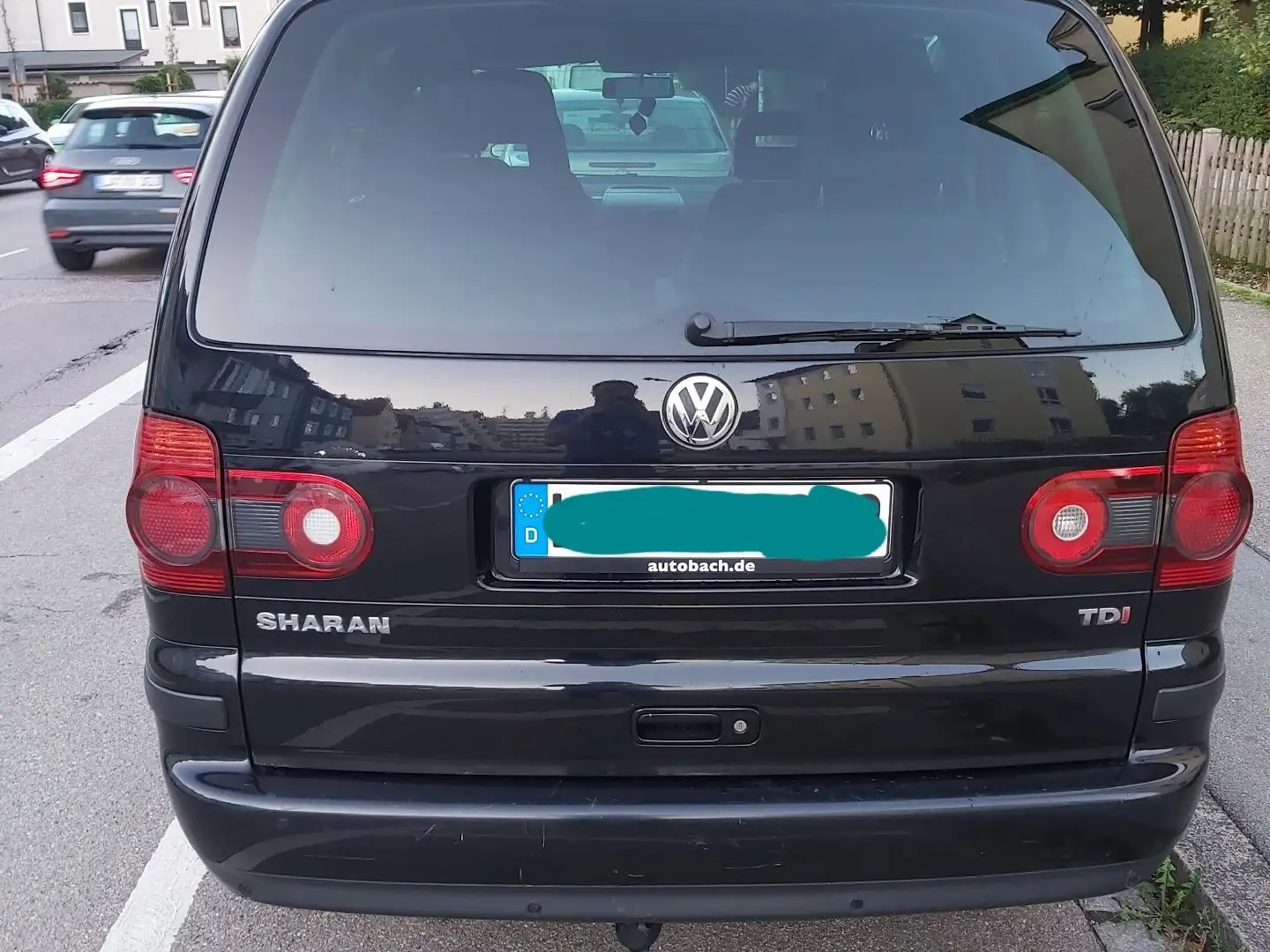 Volkswagen Sharan 1.9 TDI Automatik Comfortline Fekete - 2