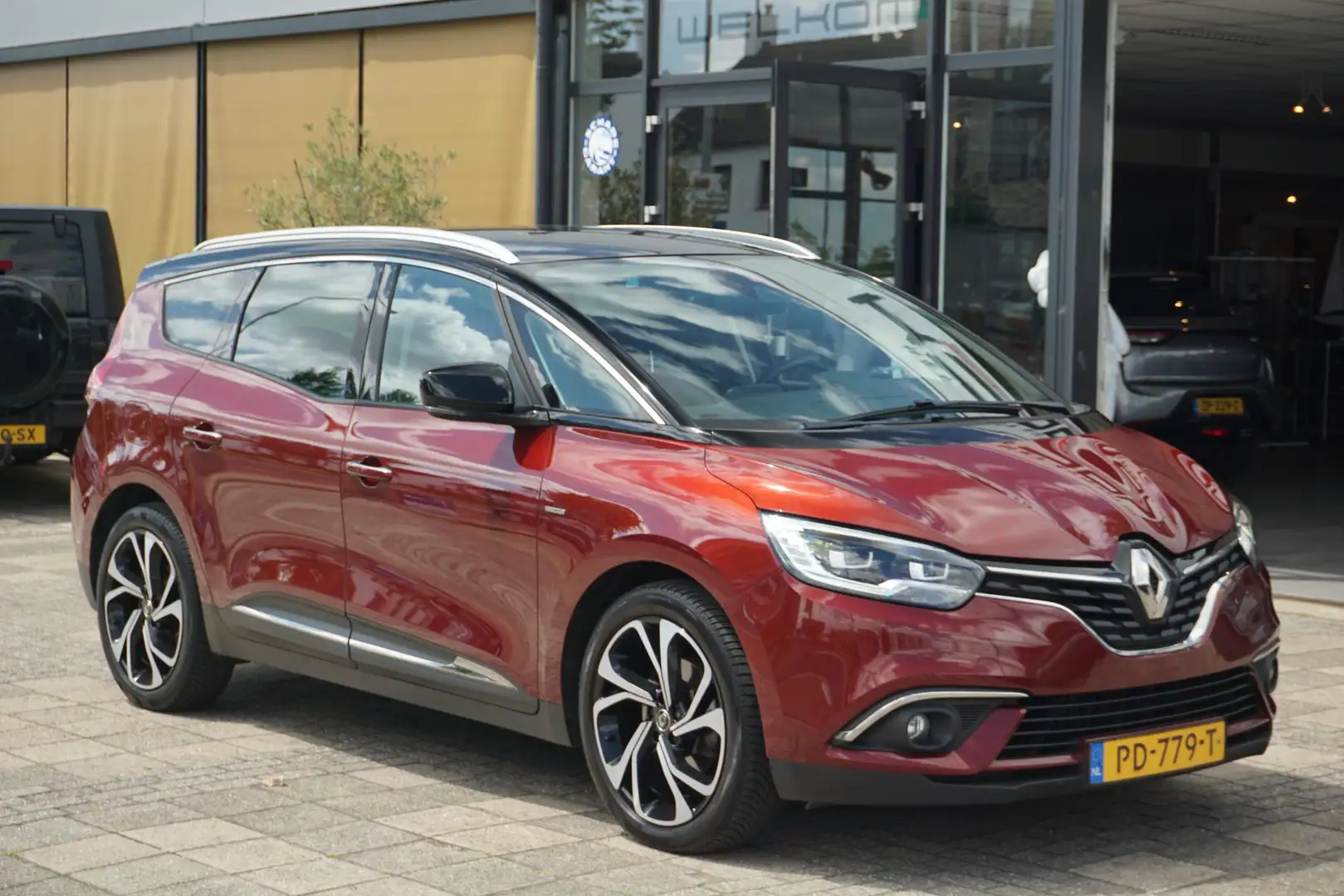 Renault Grand Scenic 1.2 TCe Bose Rood - 1