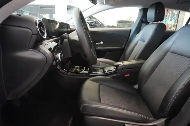 Mercedes-Benz Cla view 8