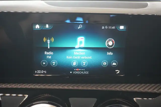 Mercedes-Benz Cla view 15