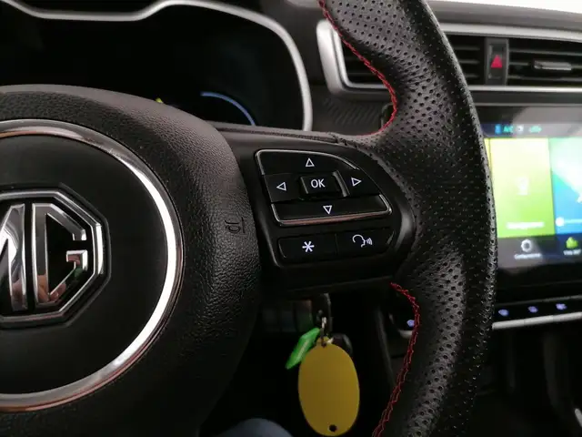 MG ZS view 22