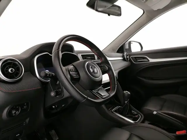 MG ZS view 11