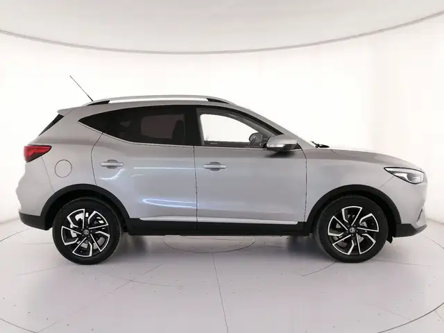MG ZS view 3