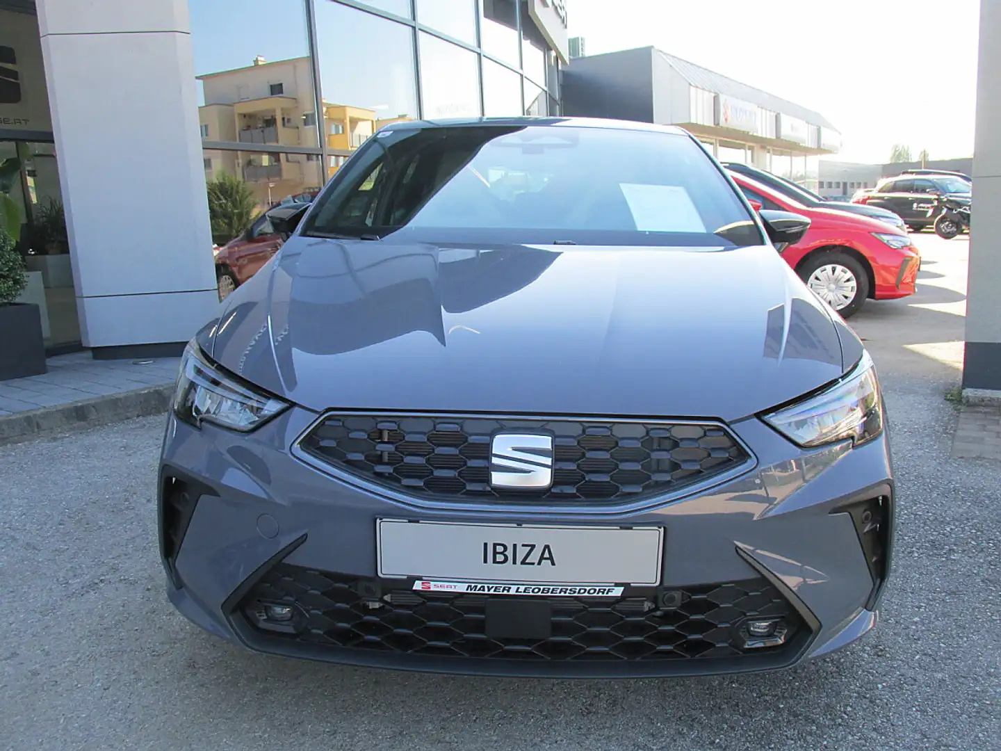SEAT Ibiza 1,0 TSI FR Edition Grau - 2