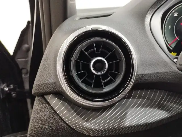 Audi Q2 view 17