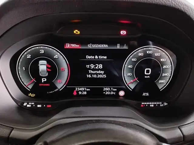 Audi Q2 view 15