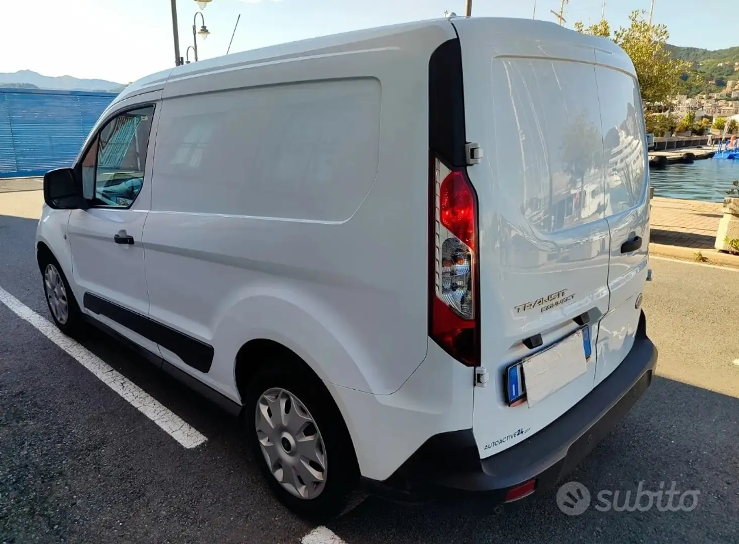 Ford Connect Elekto 200 1.5 TDCI 95 euro 5B - 2
