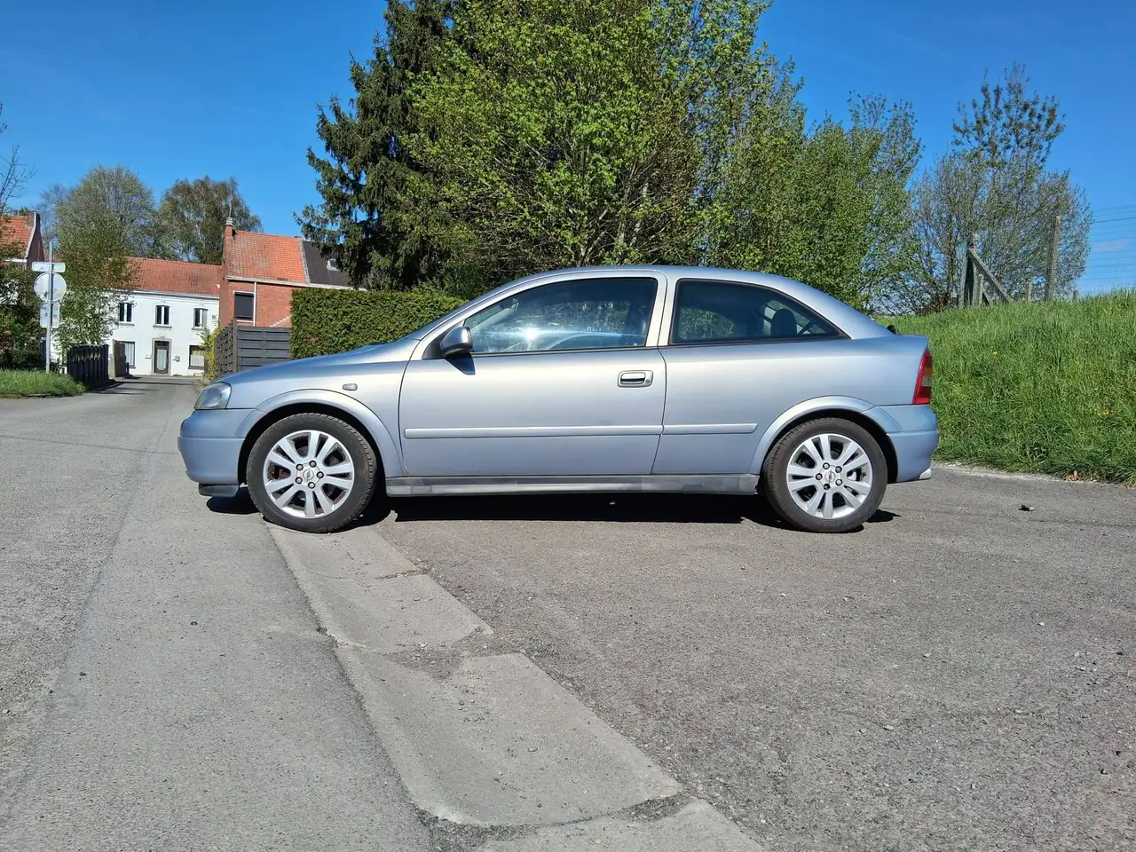 Opel Astra 1.8i XE 16v Sport, foto 1