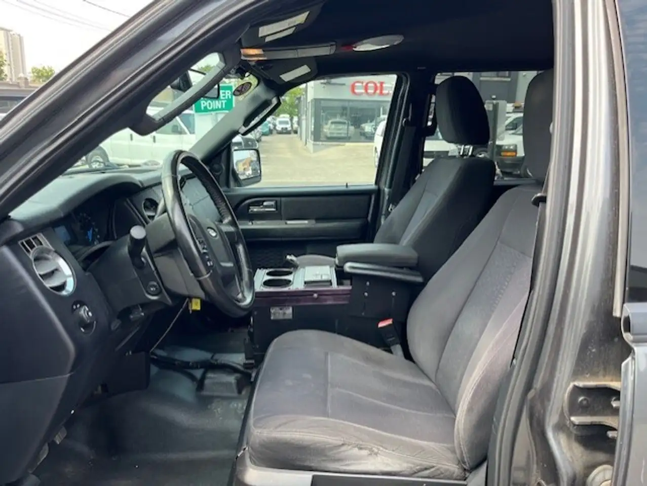 Ford Expedition снимка Ford Expedition
