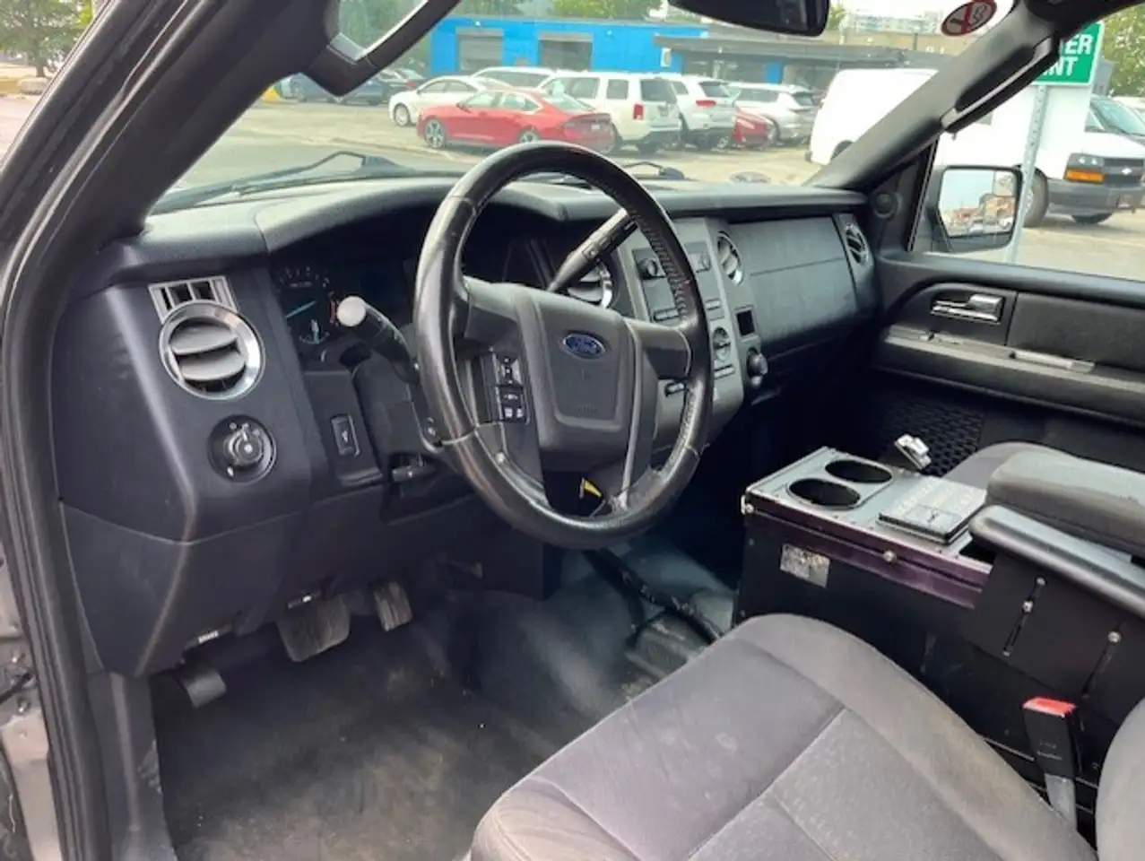 Ford Expedition снимка Ford Expedition