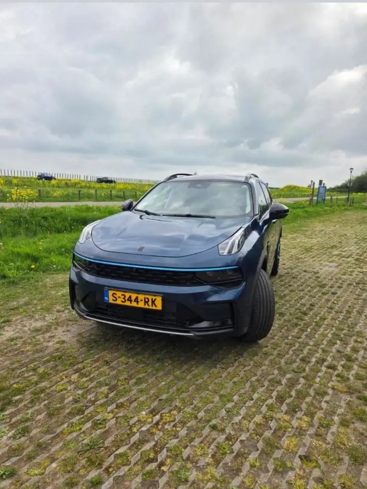 Lynk & Co 01 2022