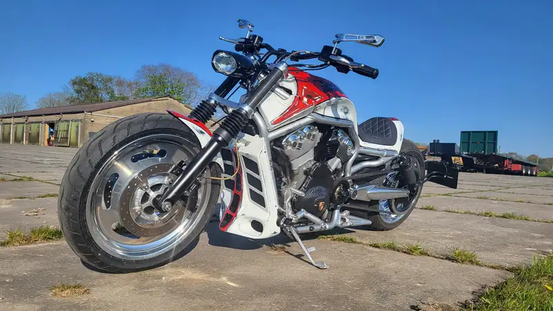 Harley-Davidson V-Rod - foto 2