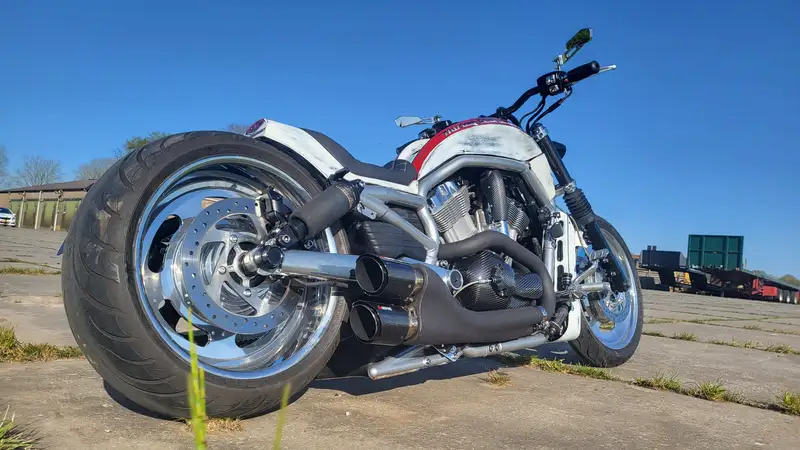 Harley-Davidson V-Rod - foto 5