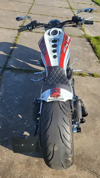 Harley-Davidson V-Rod - foto 6