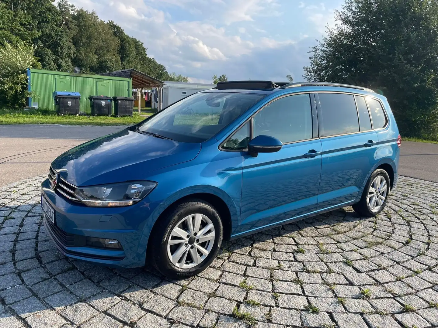 Volkswagen Touran Com.2.0 Tdi DSG 7 Sitz AHK PAN KAM ACC Blau - 2