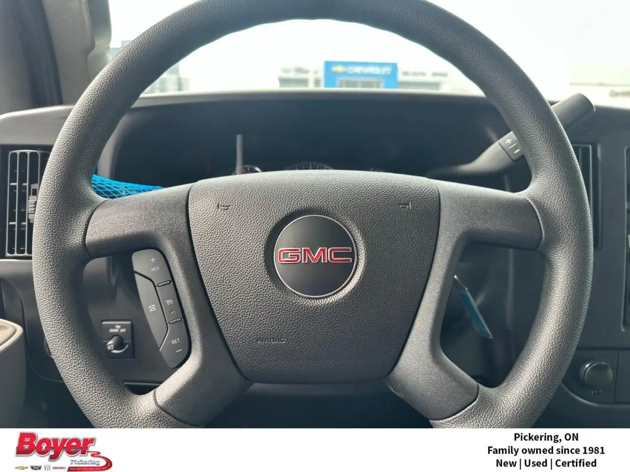 GMC Savana fotografie GMC Savana