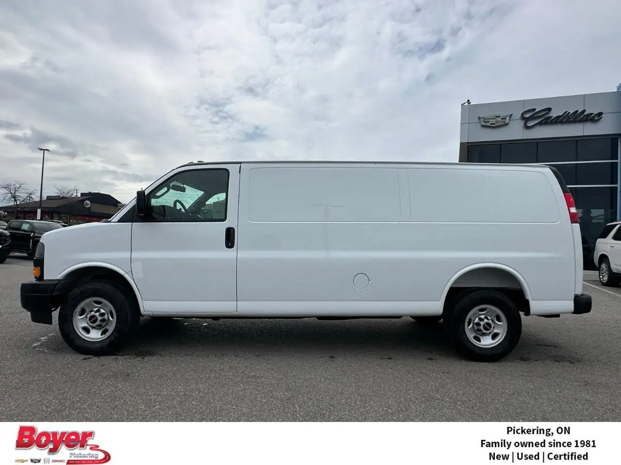 GMC Savana fotografie GMC Savana
