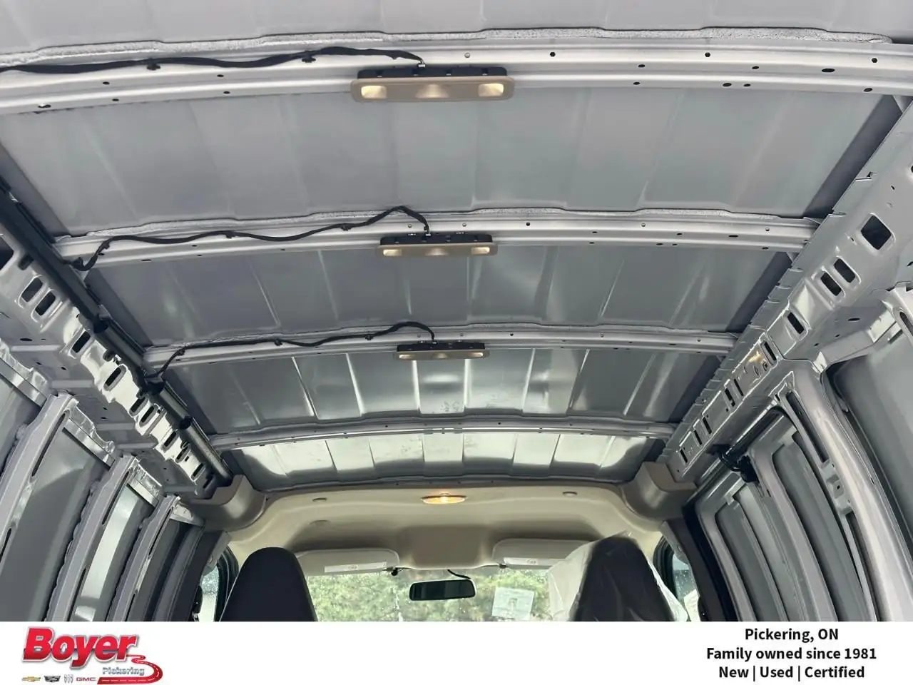 GMC Savana fotografie GMC Savana