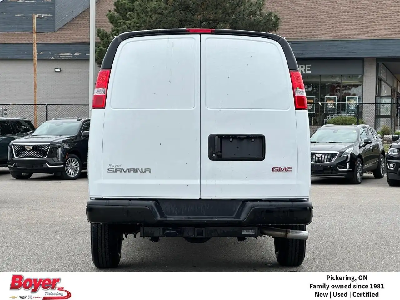 GMC Savana fotografie GMC Savana