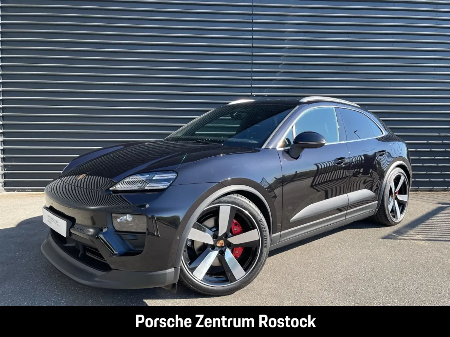 Porsche Macan 4S BOSE LED-Matrix Panorama Surround-View Black - 1