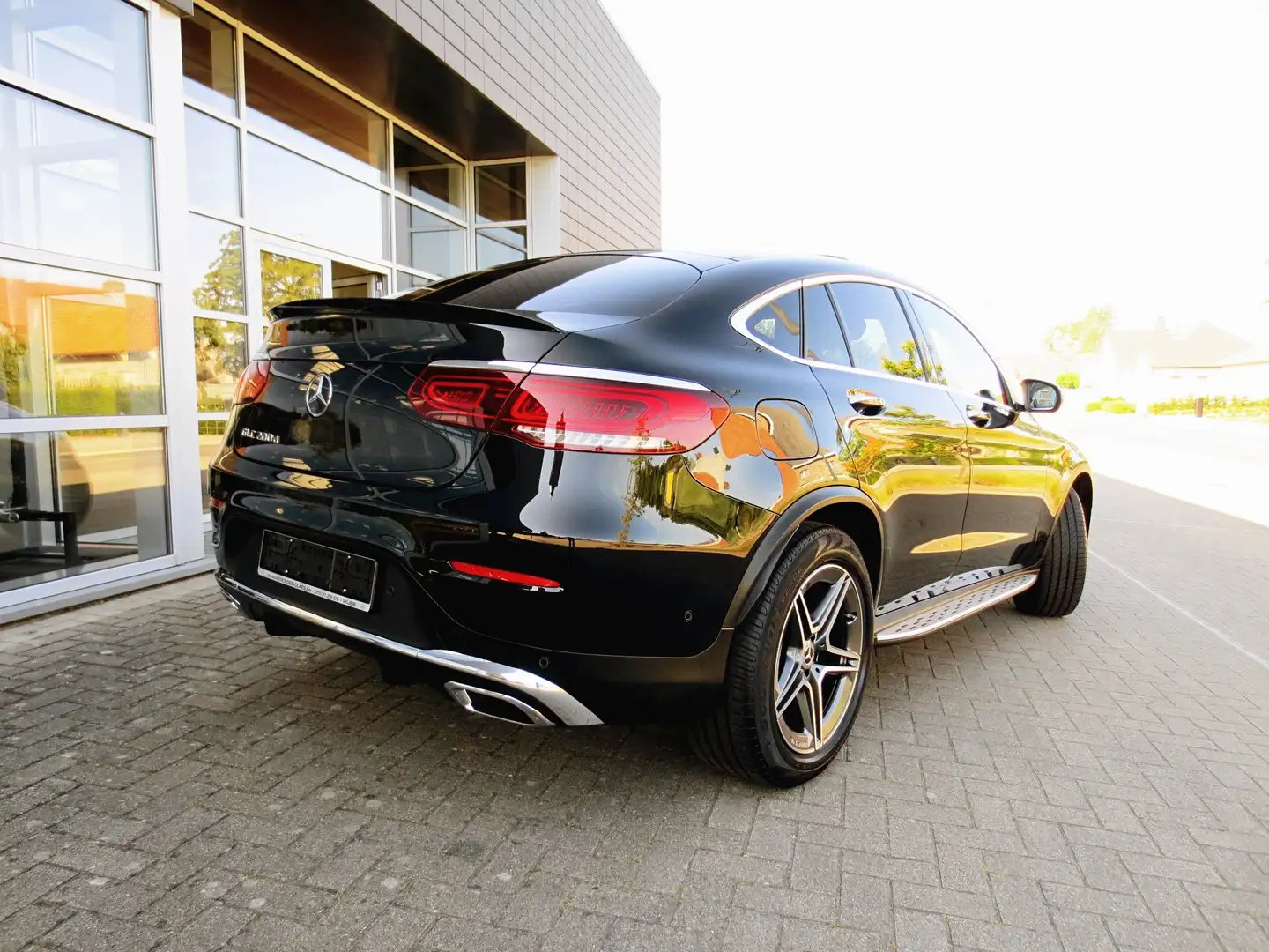 Mercedes-Benz GLC 200 d Coupé *AMG Line*Leder*Schuifdak*trekhaak*LED* Negro - 2