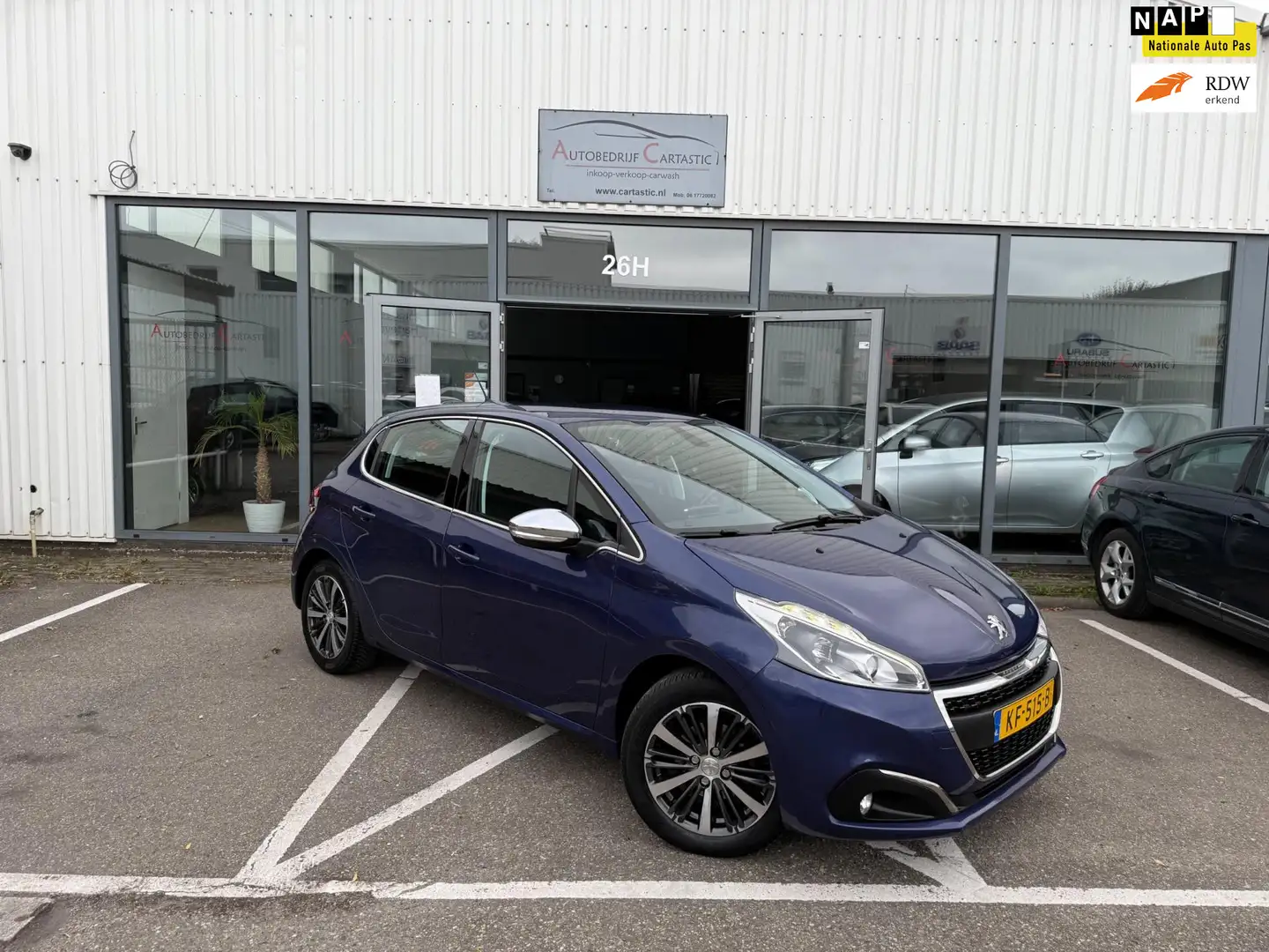 Peugeot 208 1.2 PureTech Allure NAVI | 110 PK | CLIMATE CONTRO Bleu - 1