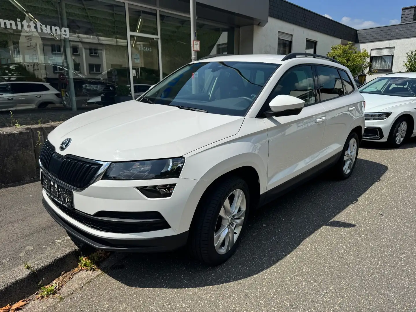 Skoda Karoq Style 4x4  ACC Weiß - 1