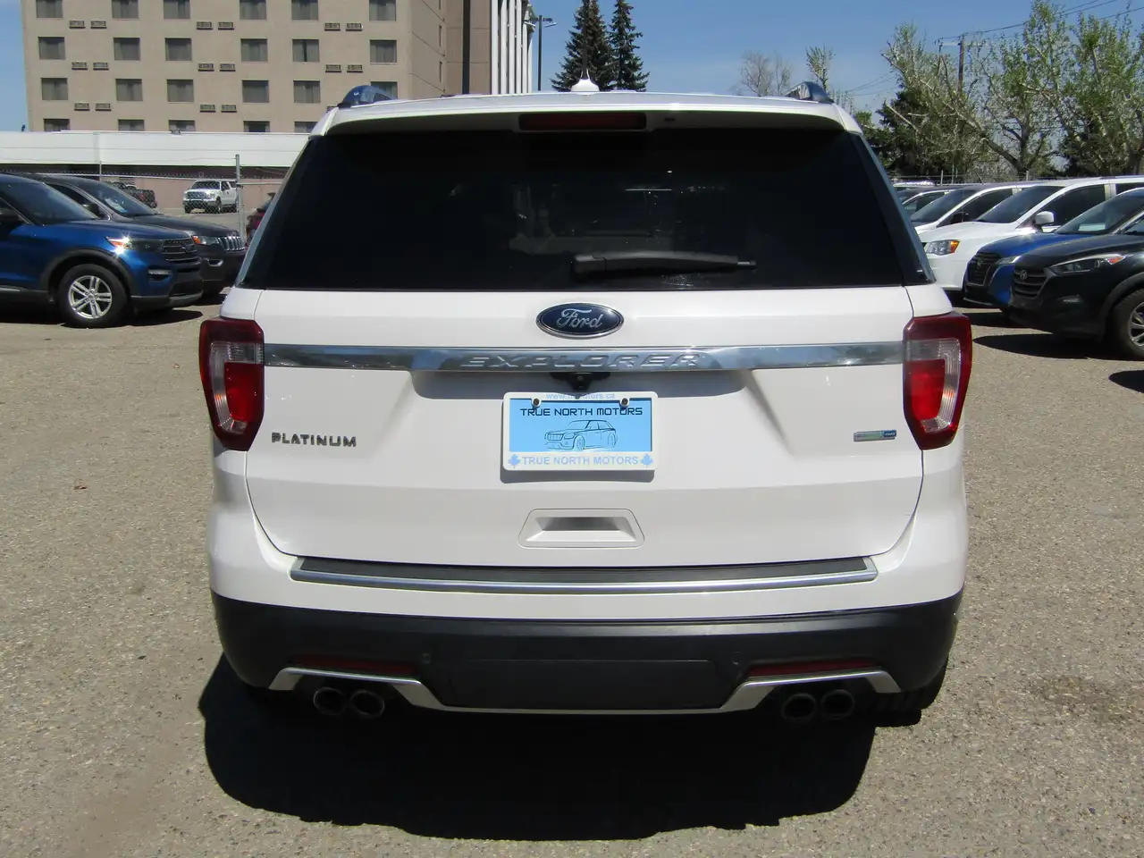 Ford Explorer снимка Ford Explorer