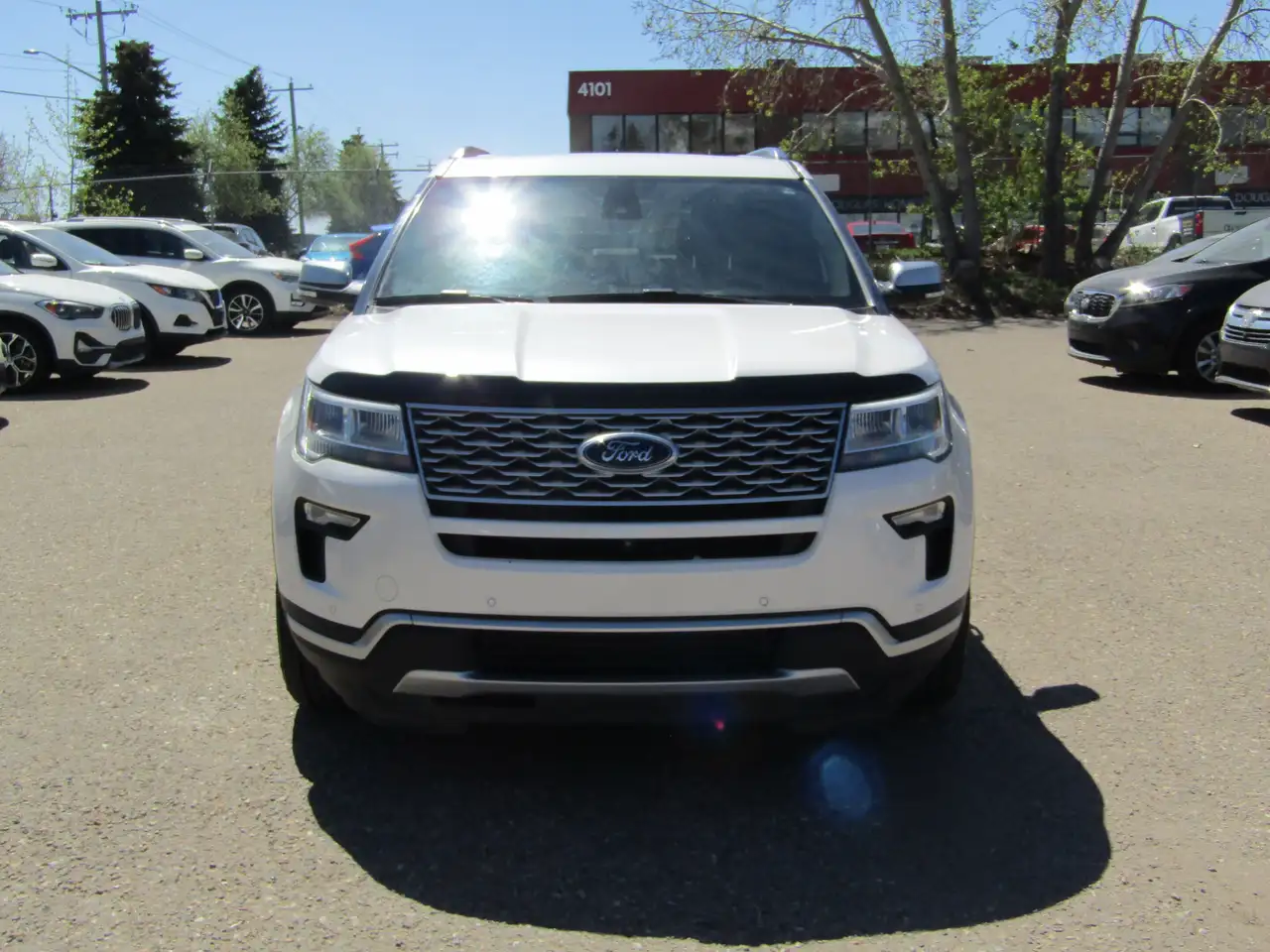 Ford Explorer снимка Ford Explorer