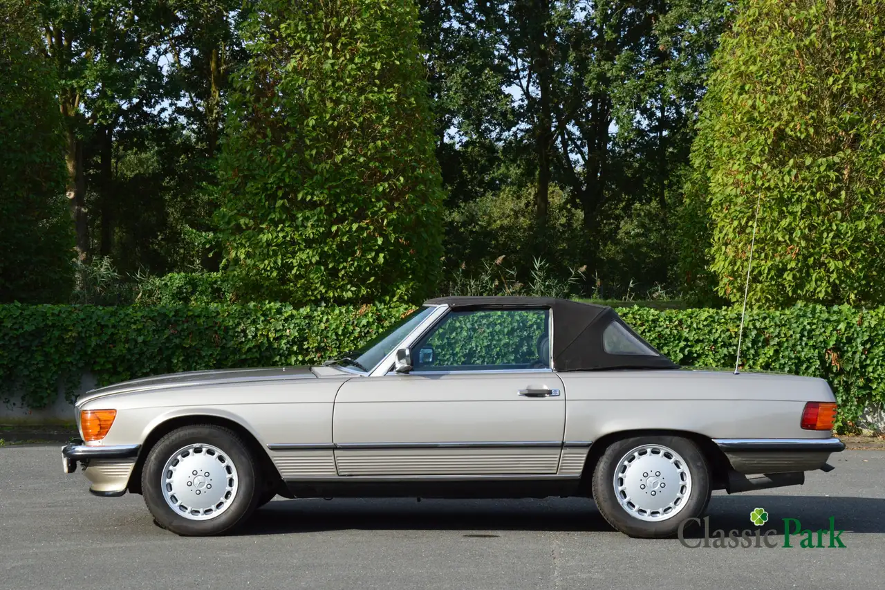 Mercedes-Benz SL 560, foto 6