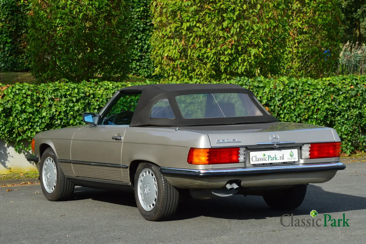 Mercedes-Benz SL 560, foto 7