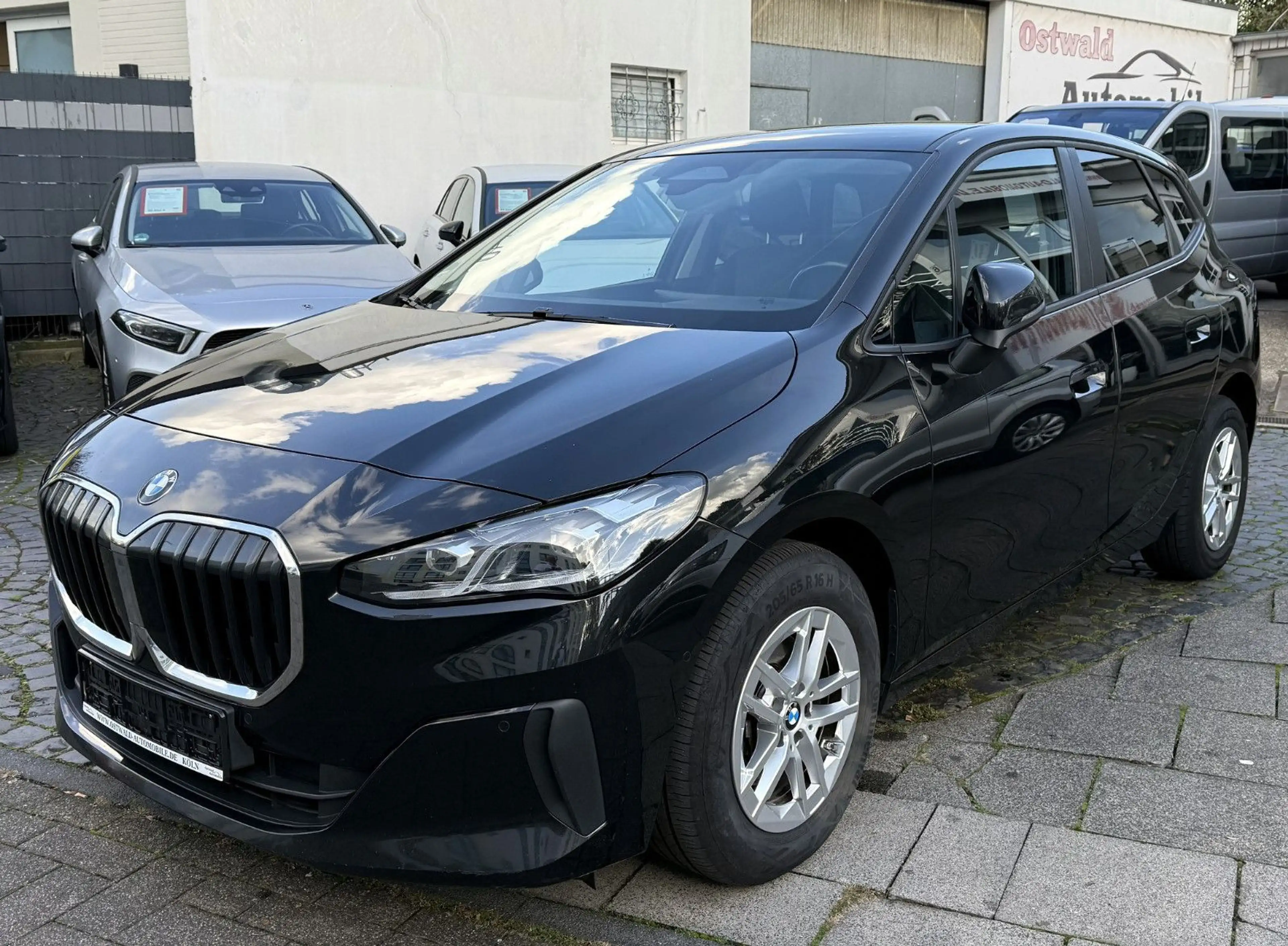BMW 218 d Active Tourer Aut. LED WIDESCREEN KAMERA — photo 2