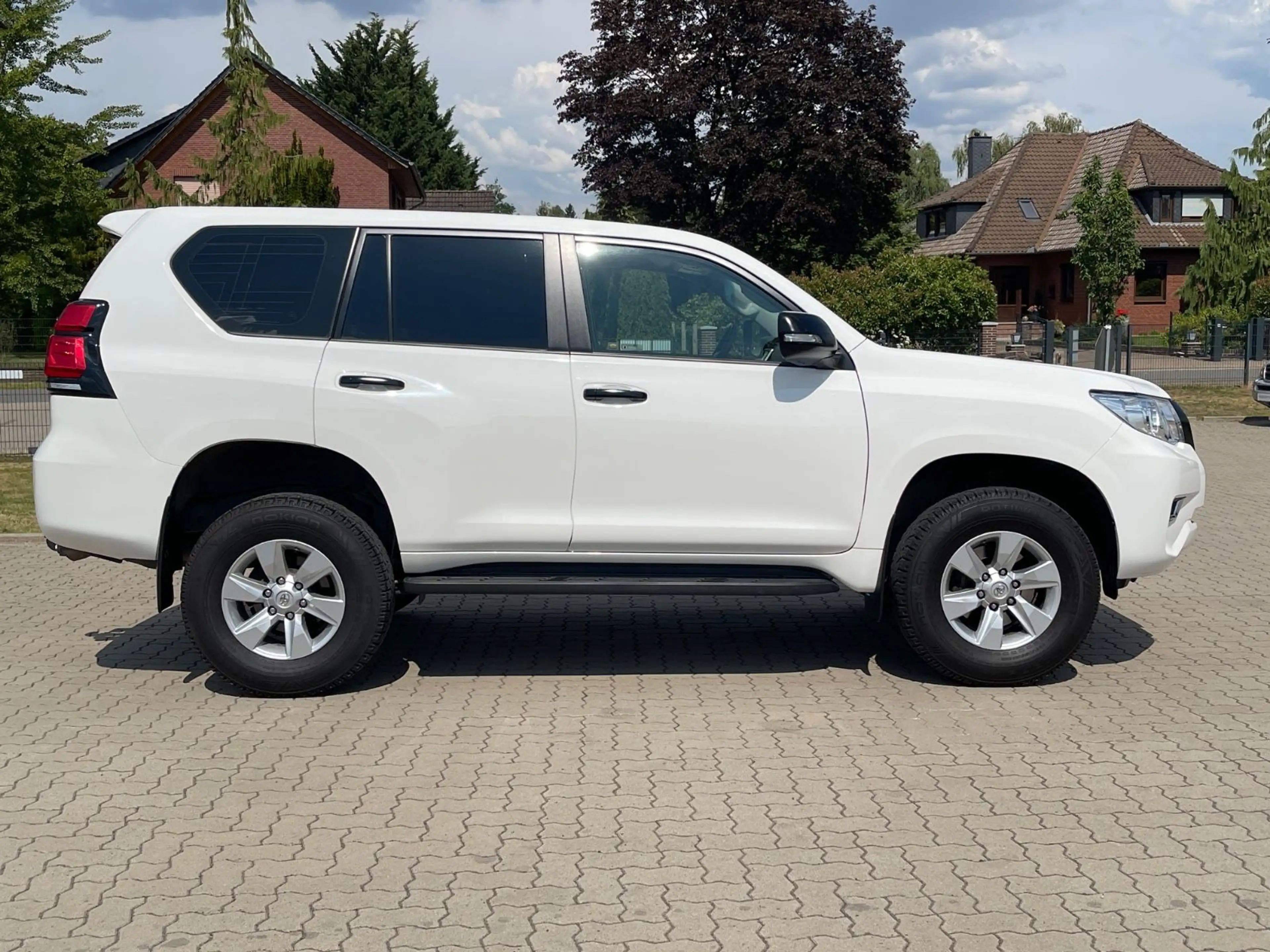 Toyota Land Cruiser 2.8 D-4D 48.561 KM AHK — photo 5