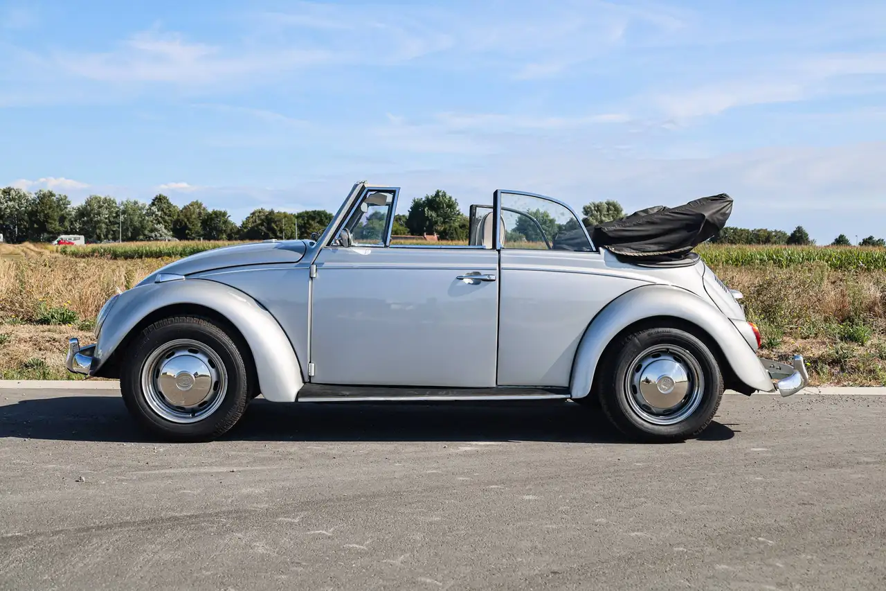 Volkswagen Kever Cabrio-Oldtimer, foto 2