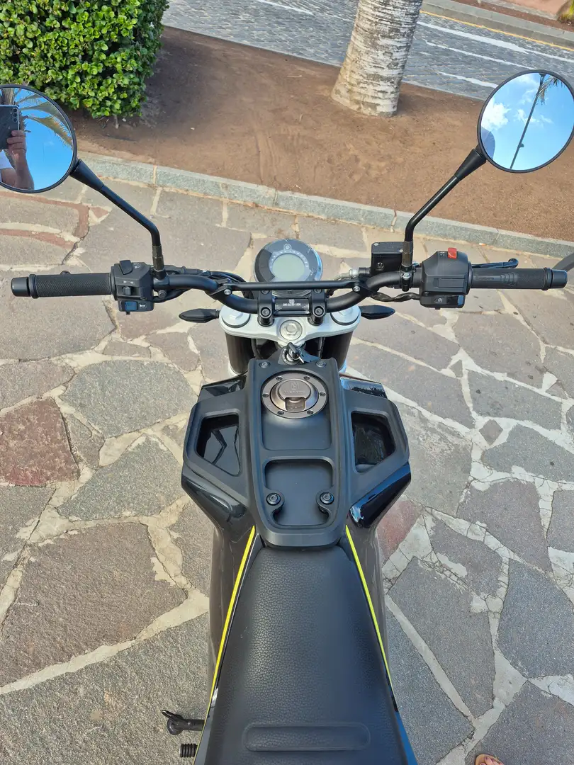 Husqvarna Svartpilen 401 Fekete - 2