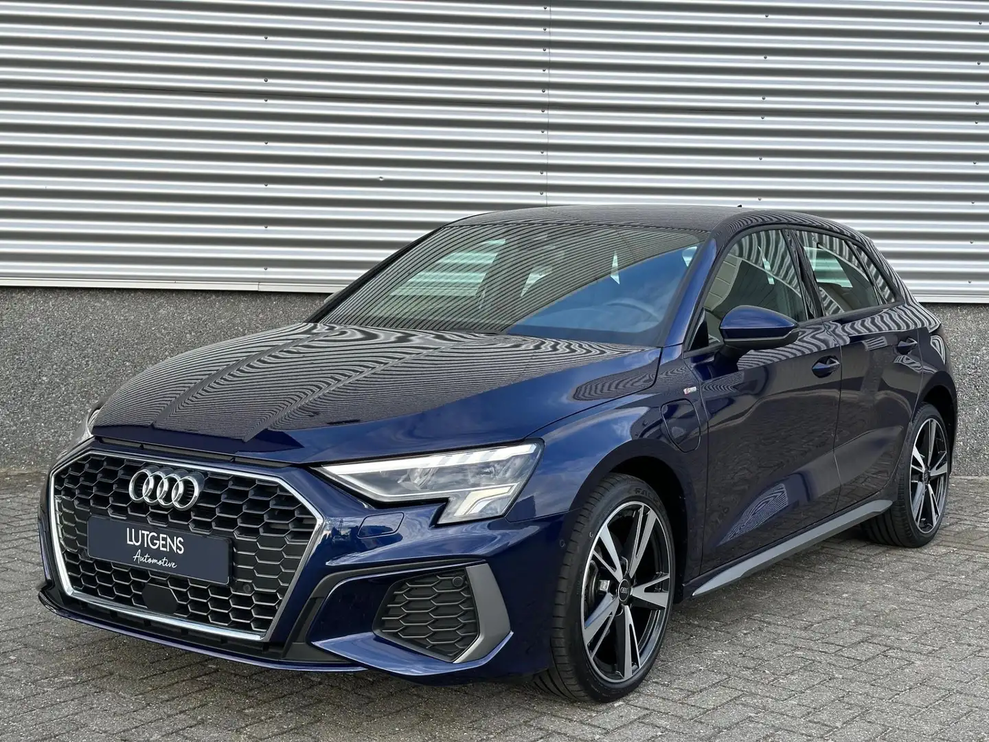 Audi A3 Sportback 40 TFSI e Advanced edition Bleu - 2