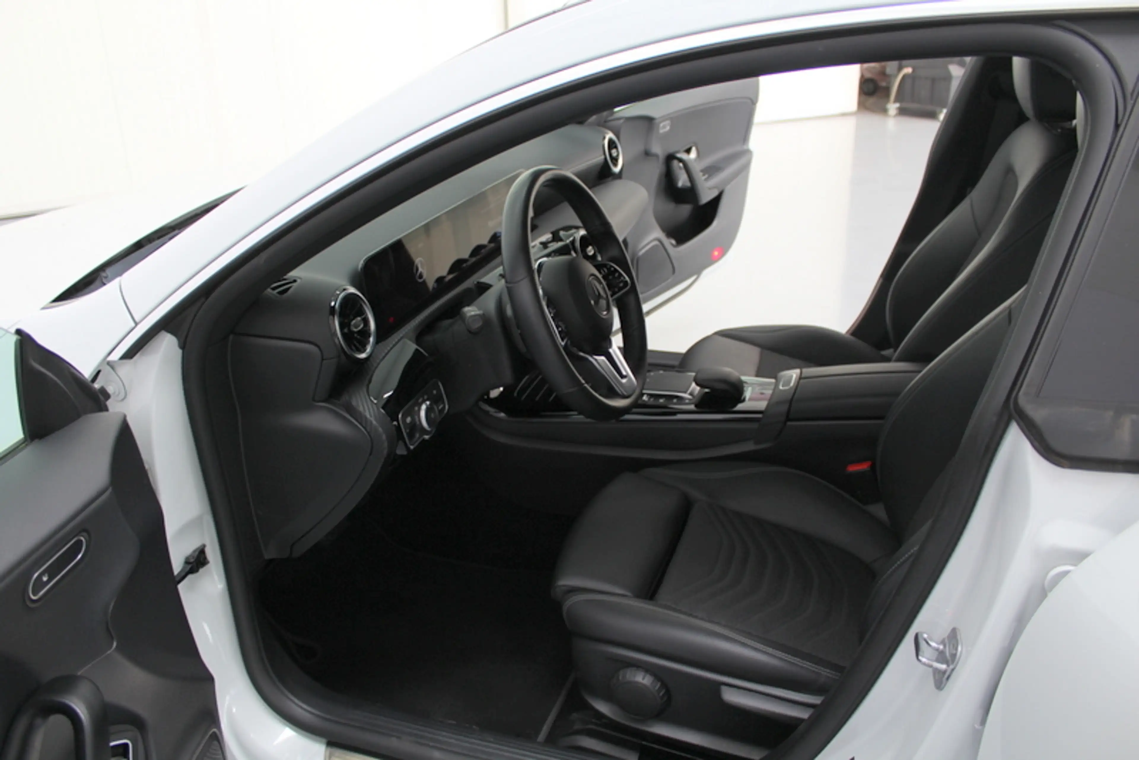 Mercedes-Benz CLA 200 Shooting Brake Business Line 164PK, RIJKLAAR | MET — photo 11