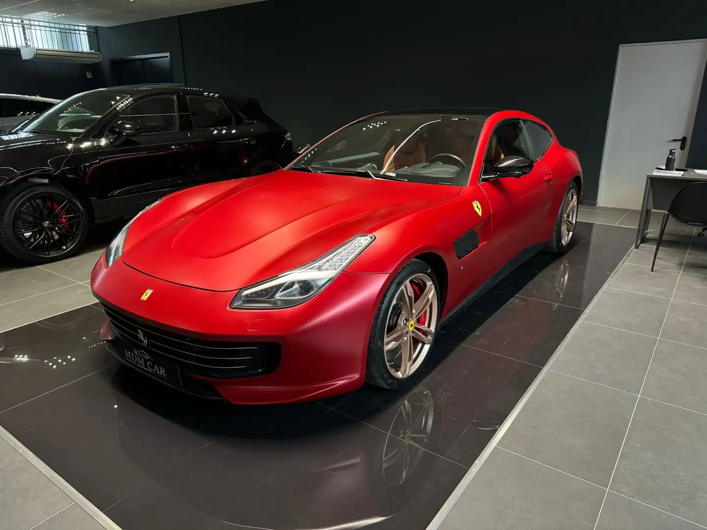 Ferrari GTC4 Lusso 6.3 dct V12 Wrap Tetto LiftSystem DisplayPass Rojo - 1