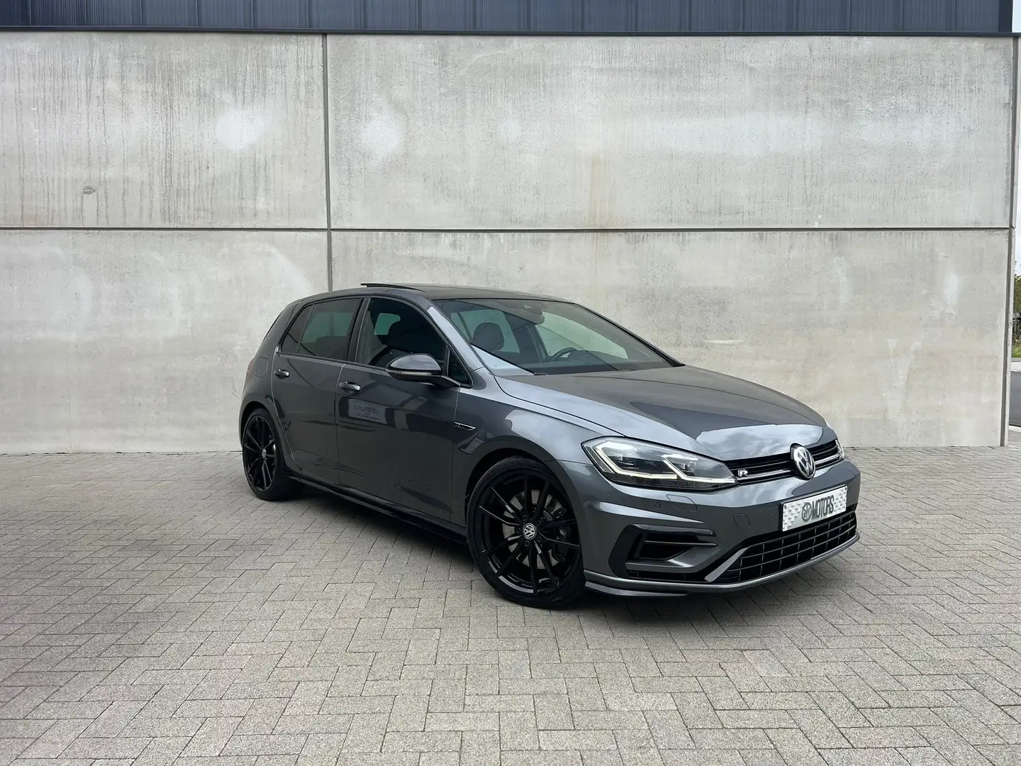 Volkswagen Golf R Pano*PRO*Keyless*Camera*Dynaudio*Trekhaak*Garantie Gris - 1