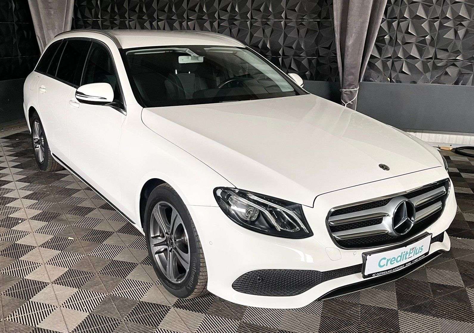 Second hand Mercedes Benz E-Class 200