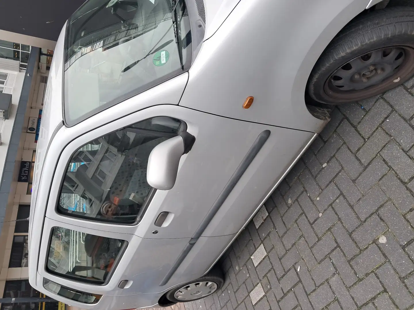 Opel Agila 1.2-16V Comfort Grijs - 2