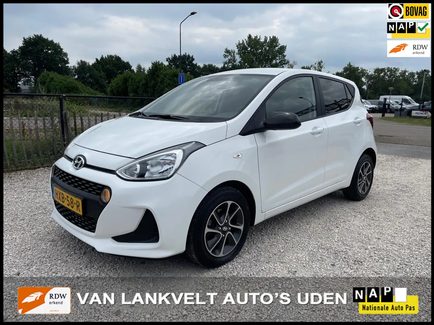 Hyundai i10 1.0i Premium AUTOMAAT, Apple Carplay, Navi, 1e eig Wit - 1