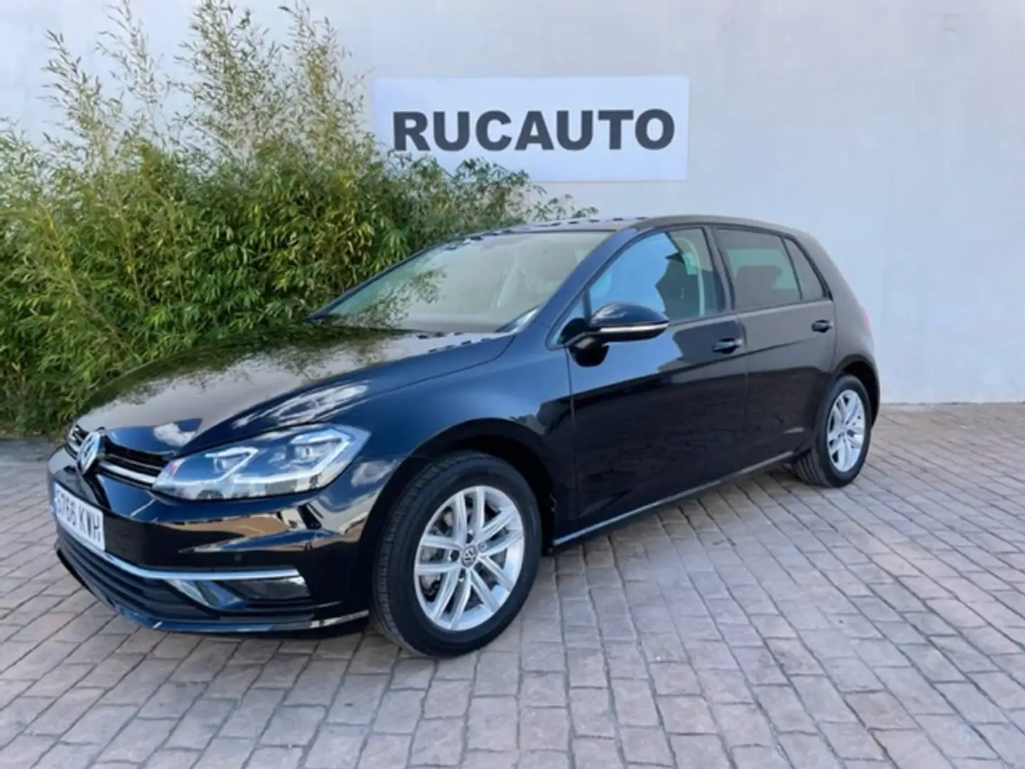 Volkswagen Golf 1.5 TSI Evo Advance DSG7 110kW Noir - 1