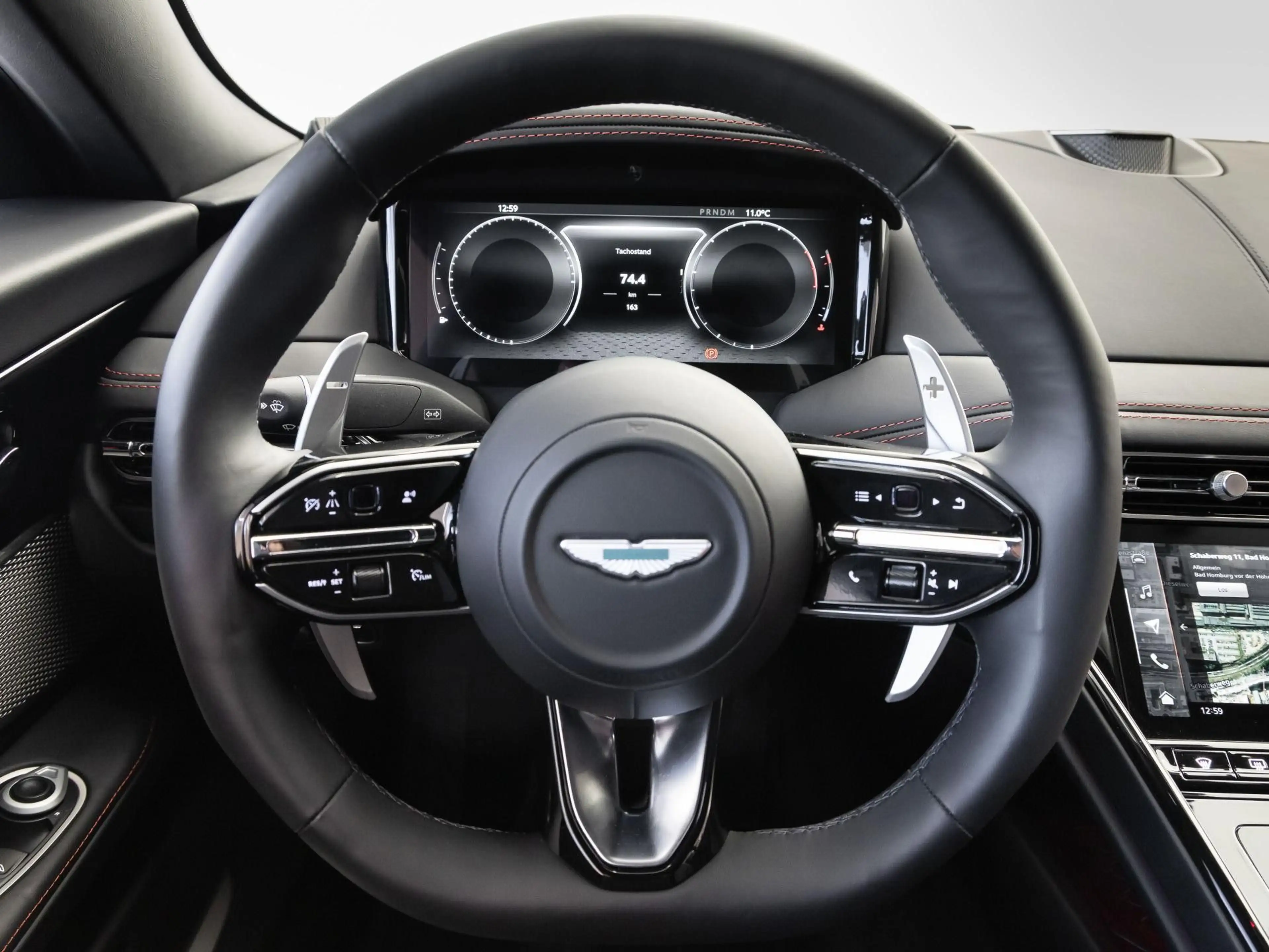 Aston Martin DB12 Coupé von BENTLEY FRANKFURT — photo 11