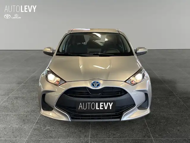 Toyota Yaris view 9