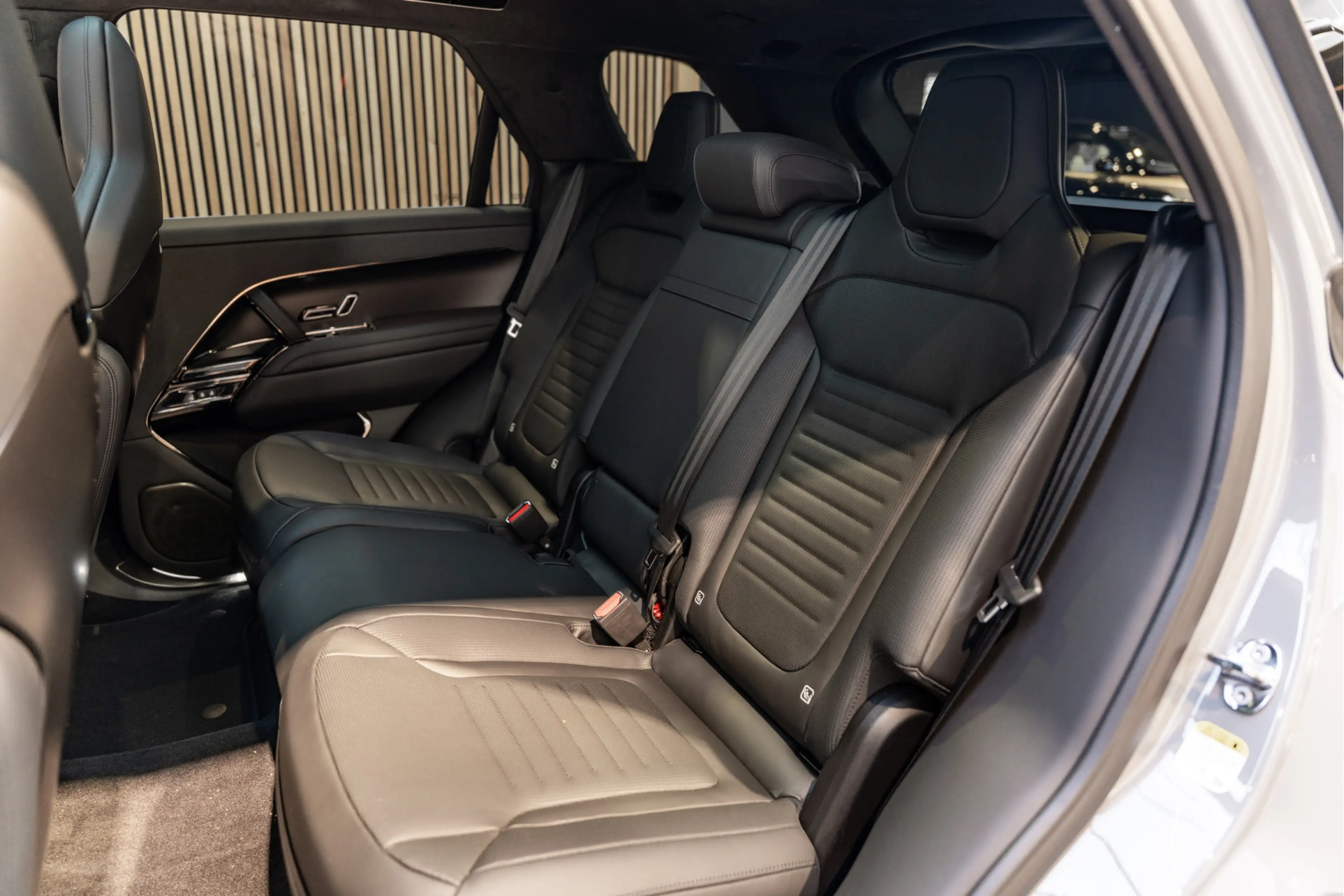 Land Rover Range Rover Sport 4.4 P635 SV Carbon Full Carbon Keramisch Full Carb — photo 41