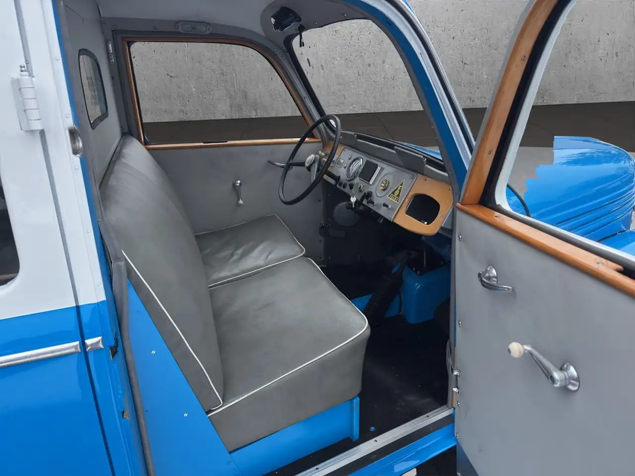 Framo V 901 Kombi 5 Sitze Neuaufbau incl.Holz, foto 12