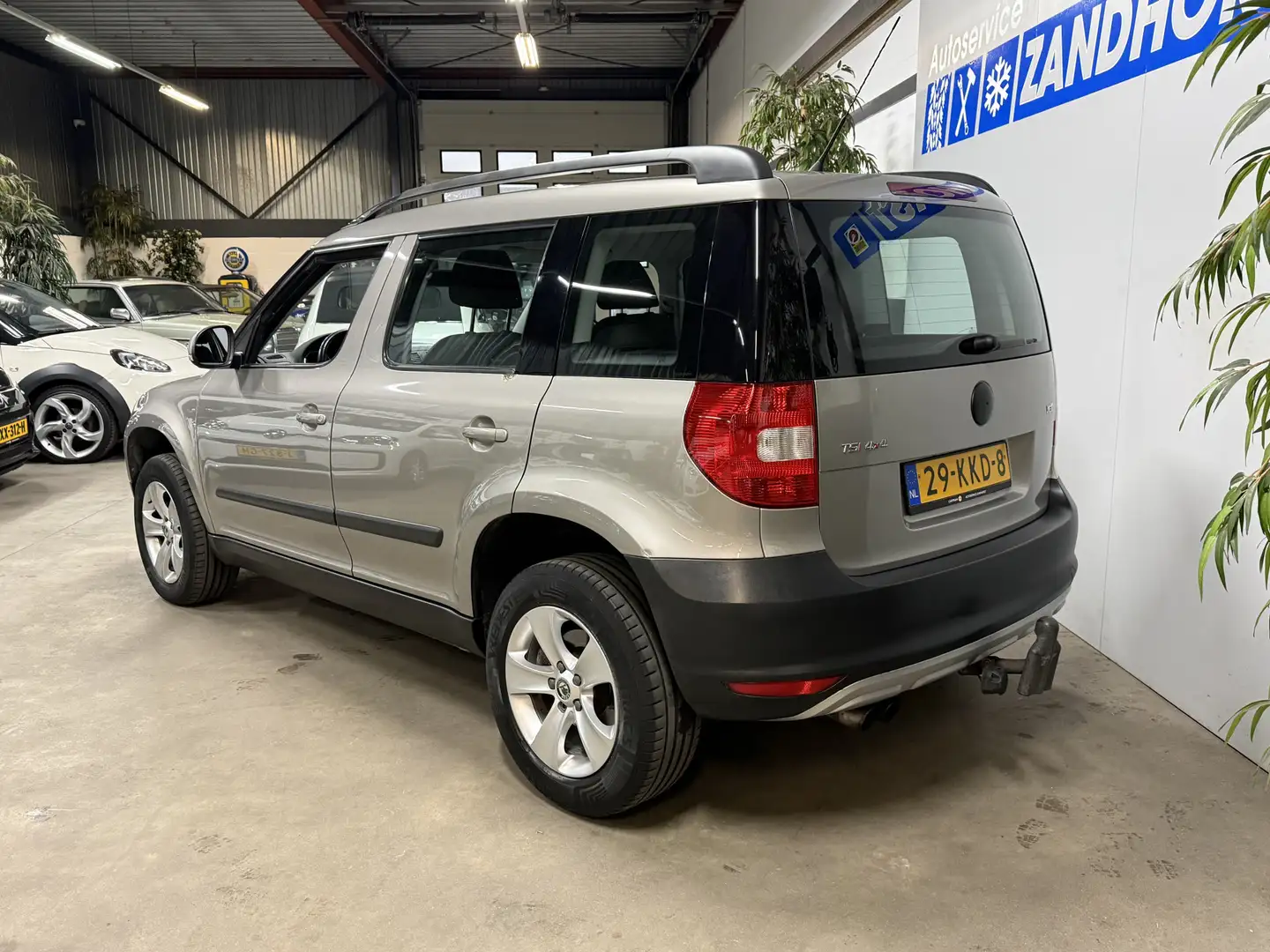 Skoda Yeti 1.8 TSI Ambition 4x4 // Trekhaak Beige - 2