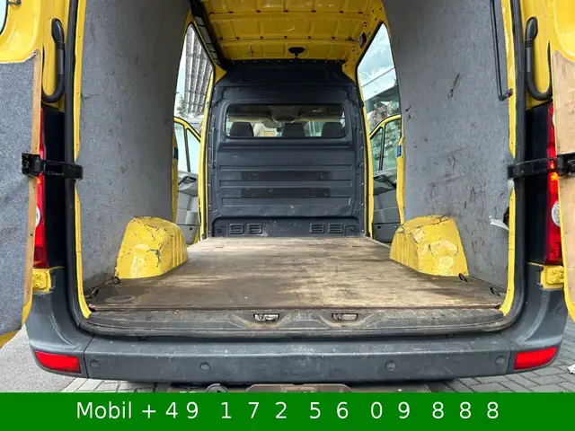 Volkswagen Crafter view 2