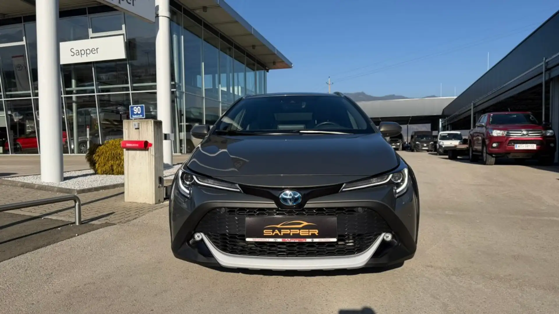 Toyota Corolla Kombi 2,0 Hybrid Trek Aut. Braun - 2